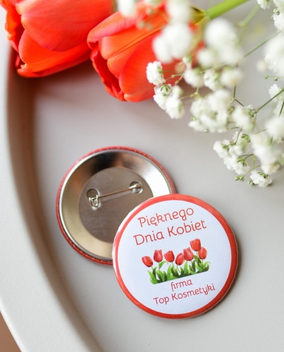 Przypinki z agrafką (kotyliony) z okazji dnia kobiet