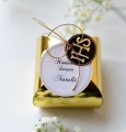 nietypowe podziękowania komunijne - ciasteczka szczęścia z wróżbą w złotych pudełkach IHS z imieniem dziecka