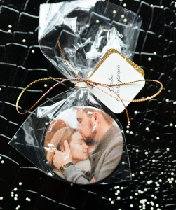 WINIETKI ŚLUBNE I MAGNESY NA LODÓWKĘ  w opakowaniu - 2w1 BROKATOWE ZŁOTE (minimalne zamówienie 15 szt.)