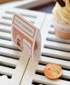upominki podziękowania na baby shower - czekoladki  - paczuszki z czekoladkami  - słodycze na baby shower spersonalizowane