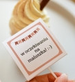 słodkości na baby shower - w oczekiwaniu na maluszka - słodkie lizaczki jako upominki - podziekuj gościom za przybycie uroczym upominkiem