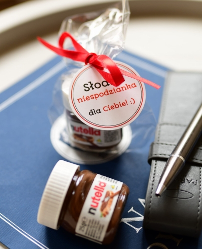 słodkie podziękowania na koniec roku szkolnego - mini nutella z imionami dzieci i klasą - od nauczycieli dla uczniów
