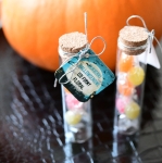 personalizowane słodkości na halloween w fiolce z logo lub tekstem (minimalne zamówienie 15 szt.) 