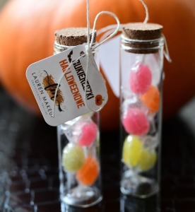 personalizowane słodkości na halloween w fiolce - cukierek czy psikus? (minimalne zamówienie 15 szt.) 