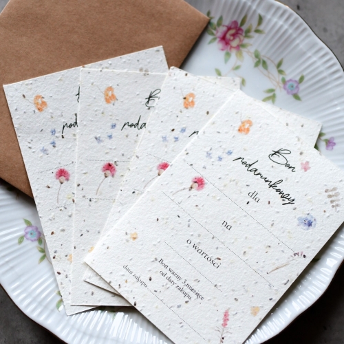 firmowe bony podarunkowe - papier zero-waste z nasionkami kwiatów, które wyrosną po posadzeniu - nietypowy bon dla klientów