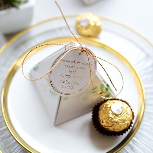 czekoladki weselne - personalizowane pudełka piramidki z ferrero rocher