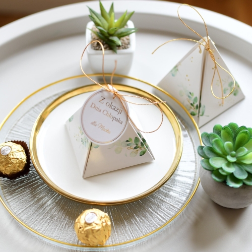 personalizowane upominki na dzień chłopaka - ferrero rocher w opakowaniu
