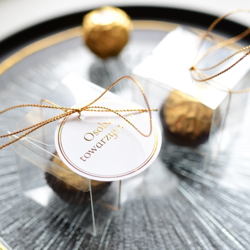 winietki z czekoladką - winietka na stół z listą gości oraz z podziękowaniem ferrero rocher - złocony nadruk