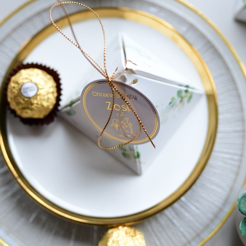 czekoladki na chrzciny - piramidki ferrero rocher z nadrukiem imienia dziecka