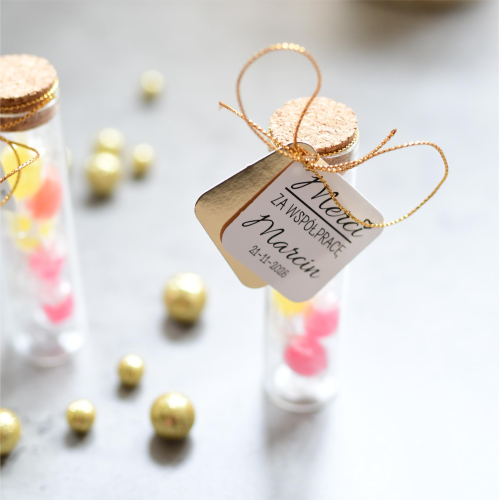 cukierki w personalizowanej fiolce jako podziekowania za współpracę