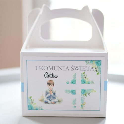 niebieskie pudełka na ciasto komunijne dla chłopca