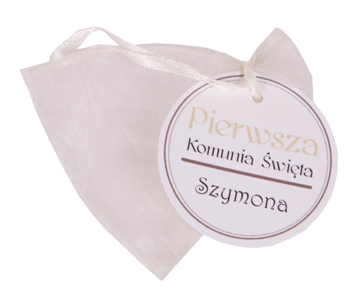 podziękowania na komunię - kremowy woreczek z organzy z imieniem dziecka