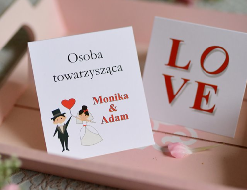 spersonalizowane winietki ślubne, szybka realizacja, czerwone winietki love