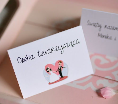 spersonalizowane winietki ślubne z grafiką pary młodej