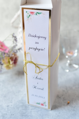 eleganckie, złote pudełka na alkohol weselny z imionami Pary Młodej i dowolnym tekstem - styl glamour, złoto-różowy kolor