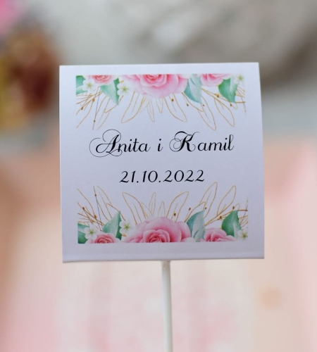 drobne upominiki dla Gości weselnych - spersonalizowe słodkości / lizaczki z wydrukiem imion i daty Pary młodej  - gold - glamour