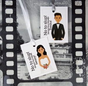 zawieszki na wódkę weselną -  para młoda (minimalne zamówienie 20 sztuk) - cena za komplet 2 sztuk