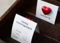 spersonalizowane winietki ślubne z podziękowaniem - czekoladki w kształcie serca