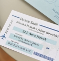 nowoczesne zaproszenia weselne w formie biletu lotnicznego - wydruk listy gości i personalizacja w cenie - zaproszenia ślube z motywem samolotu dla podróżników