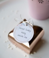 upominiki dla gości na chrzest święty z personalizacją - boxy pudełka złote różowo