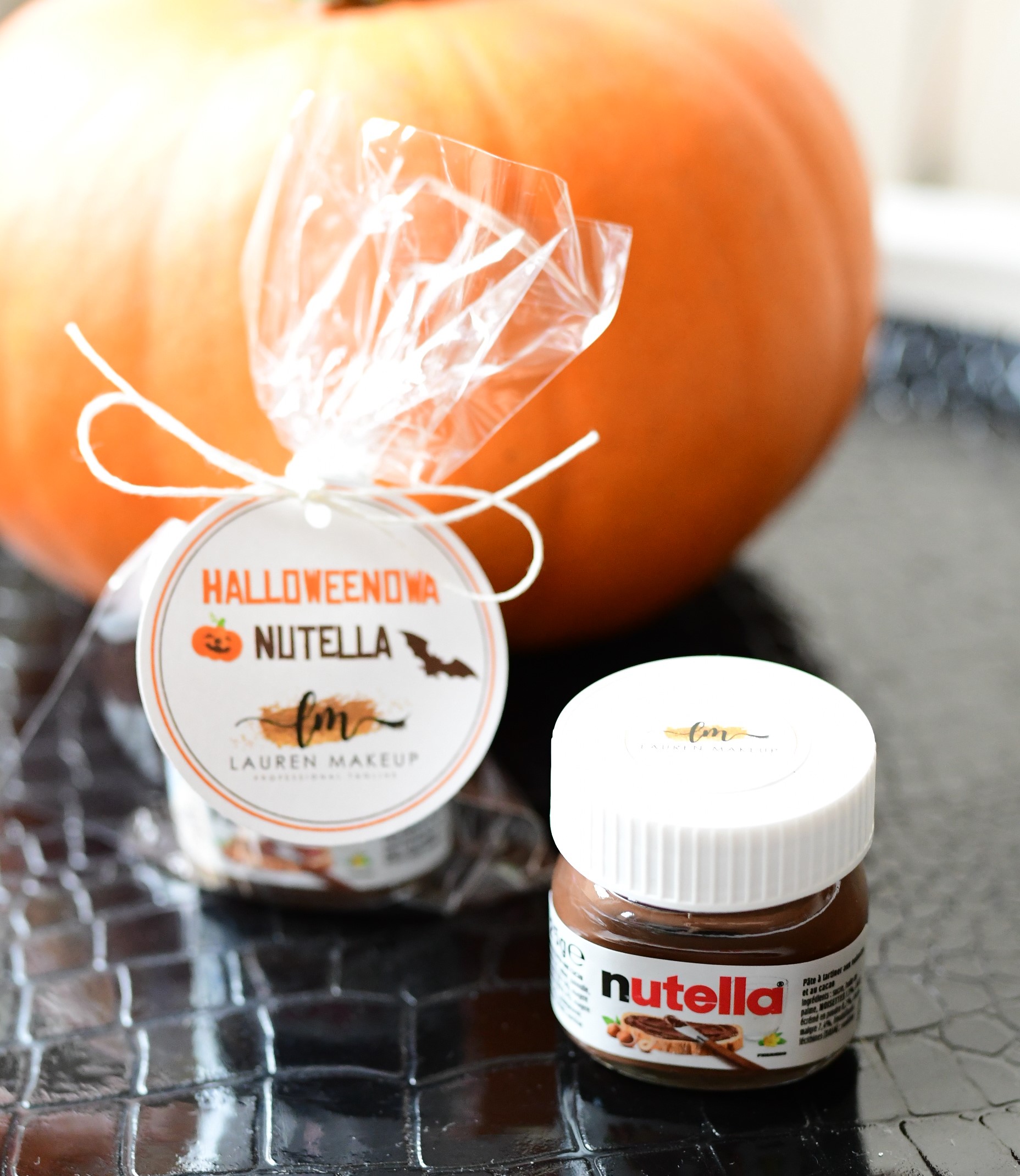 personalizowane dekoracje na hallowen - słodkości w opakowaniu