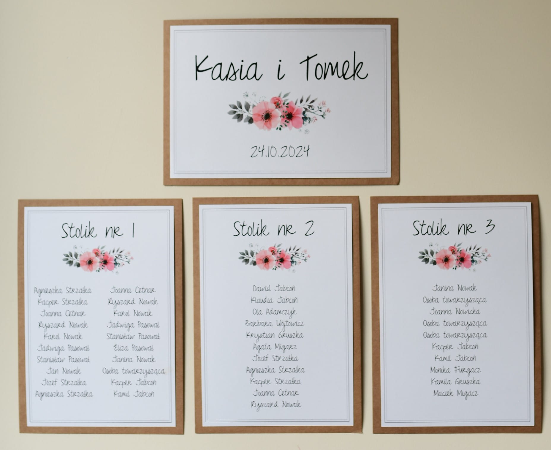 rustyklany rozstaw stolików 