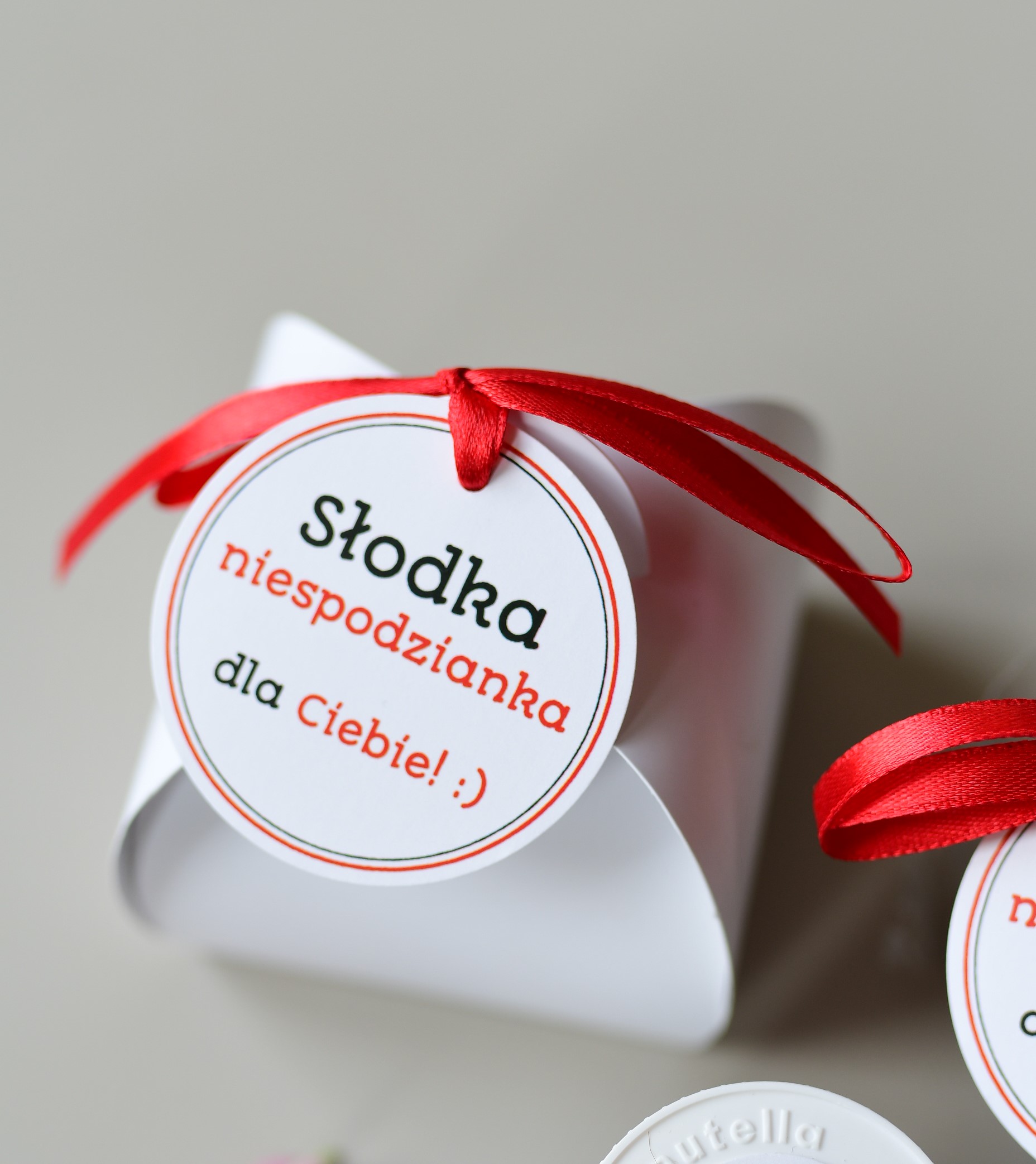 słodkie upominki dla gości weselnych - nutella w opakowaniu